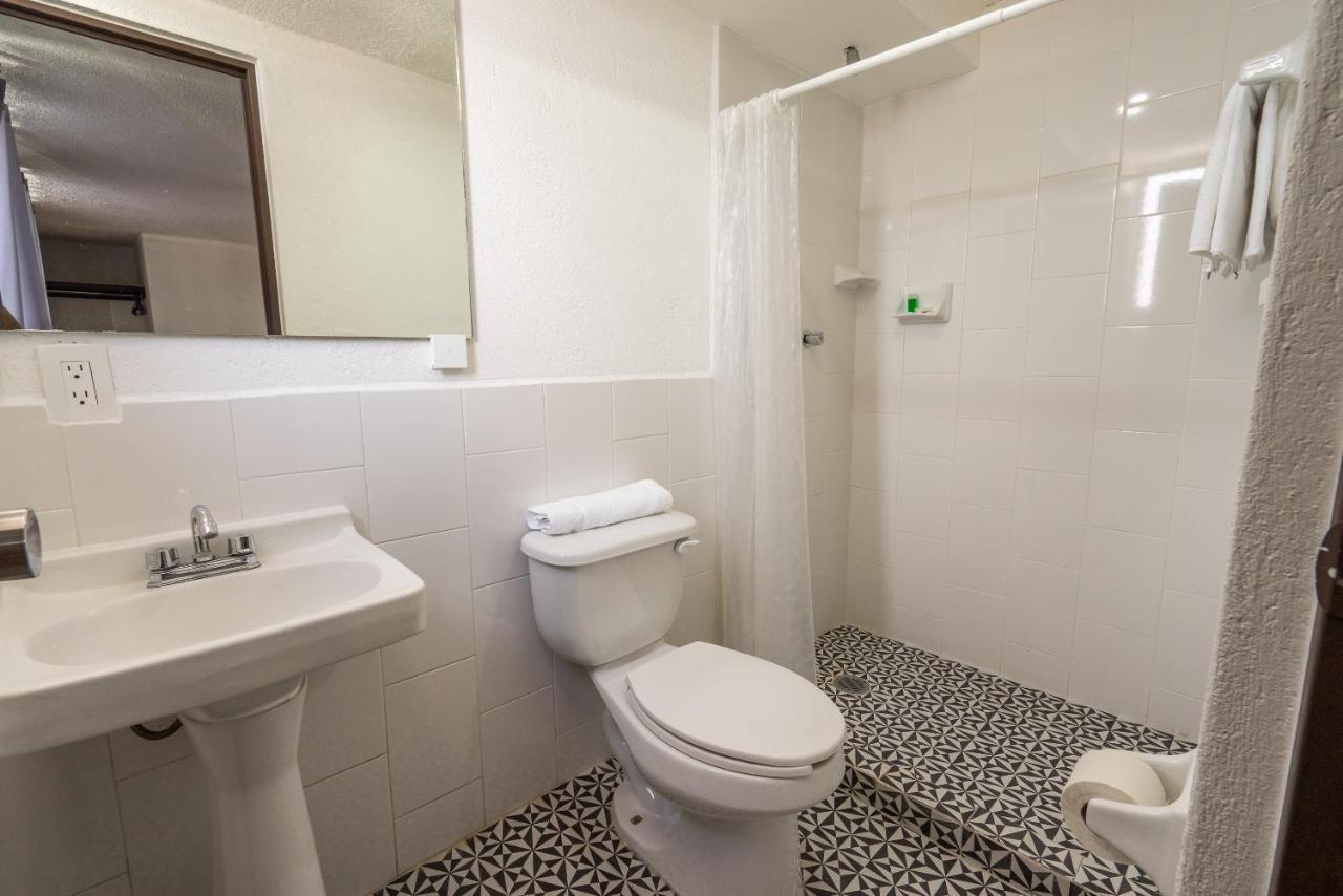 Hotel Delf-Inn Cuernavaca Zewnętrze zdjęcie